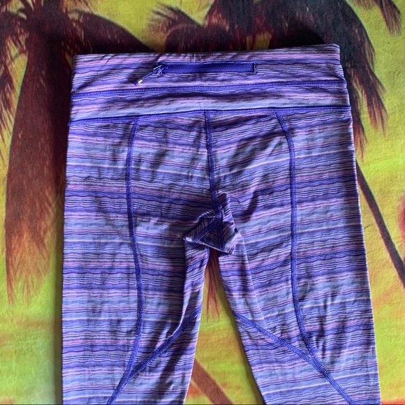 Lululemon Run Inspire Crop II Size 6 - Picture 8 of 12